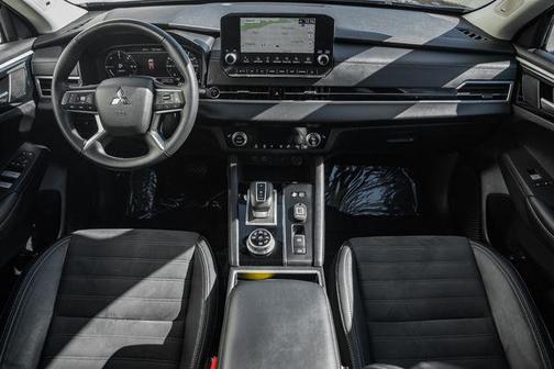 2023 Mitsubishi Outlander PHEV SE S-AWC