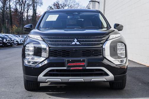 2023 Mitsubishi Outlander PHEV SE S-AWC