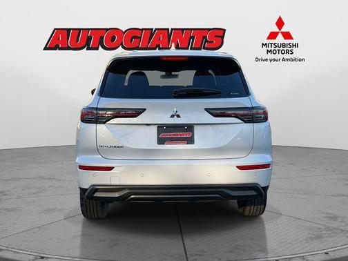 2026 Mitsubishi Outlander ES 2.5 S-AWC