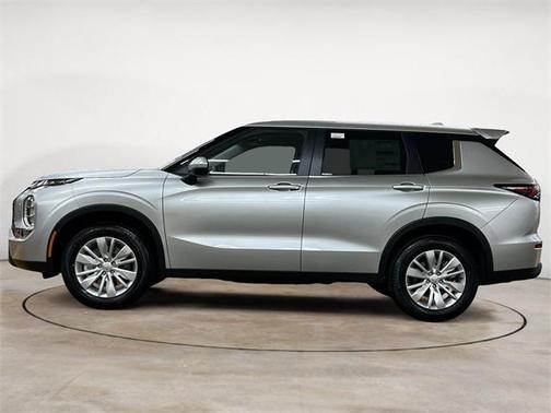 2025 Mitsubishi Outlander ES 2.5 S-AWC