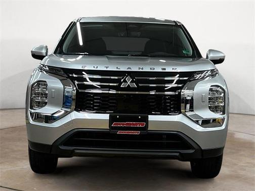 2025 Mitsubishi Outlander ES 2.5 S-AWC