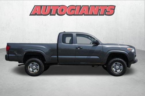2018 Toyota Tacoma SR