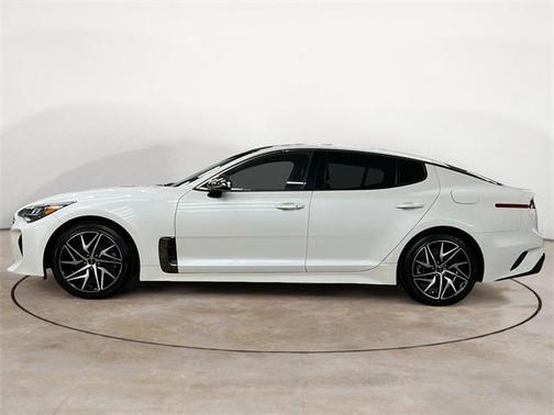 2022 Kia Stinger GT-Line