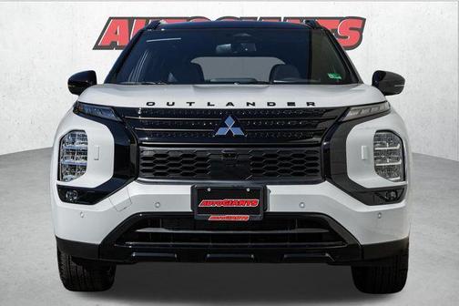 2025 Mitsubishi Outlander PHEV SEL