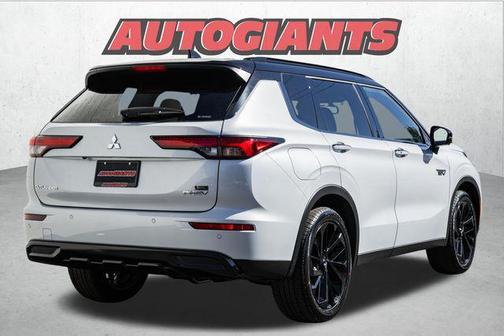 2025 Mitsubishi Outlander PHEV SEL