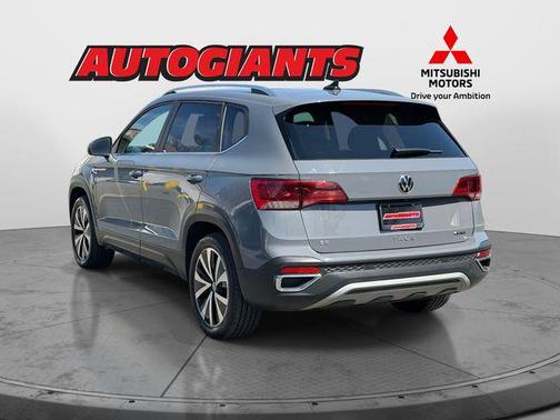 Gray 2023 Volkswagen Taos 1.5T SE