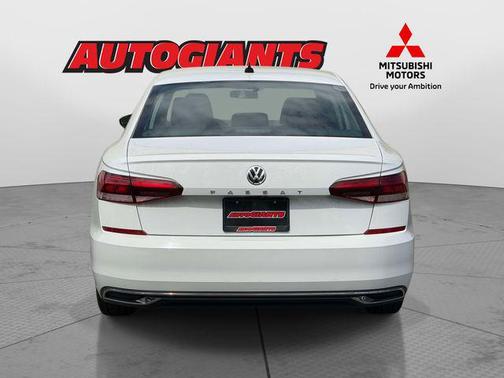 Pure White 2021 Volkswagen Passat 2.0T S