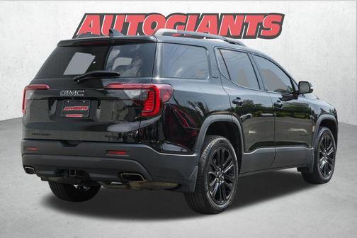 2023 GMC Acadia AWD SLT