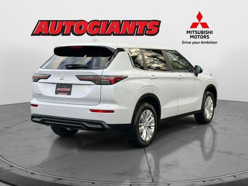 2025 Mitsubishi Outlander ES 2.5 S-AWC