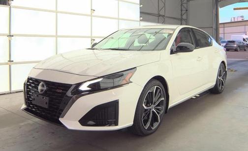 2025 Nissan Altima SR FWD