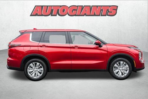 2025 Mitsubishi Outlander ES 2.5 S-AWC