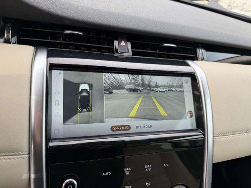 Byron Blue Metallic 2021 Land Rover Discovery Sport SE