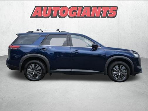 2024 Nissan Pathfinder SV 4WD