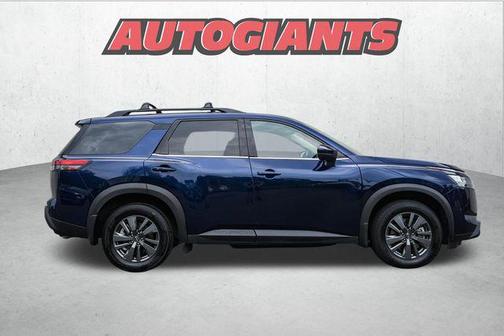 2024 Nissan Pathfinder SV 4WD