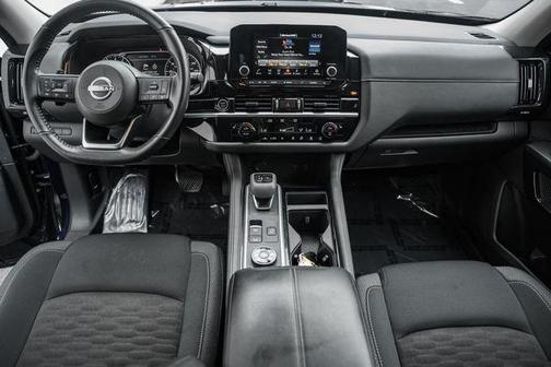 2024 Nissan Pathfinder SV 4WD