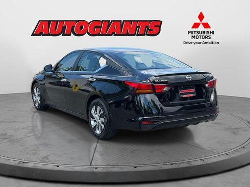 Super Black 2023 Nissan Altima S FWD