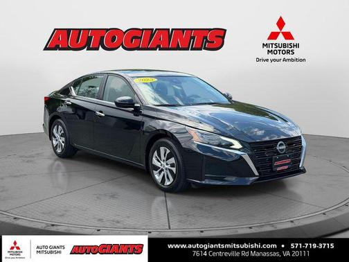 Super Black 2023 Nissan Altima S FWD