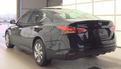 Super Black 2023 Nissan Altima S FWD