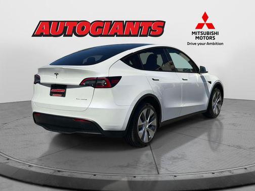 Pearl White Multi-Coat 2023 Tesla Model Y Long Range Dual Motor All-Wheel Drive
