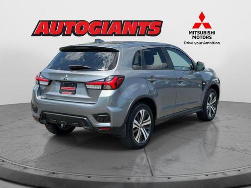 Mercury Gray Metallic 2024 Mitsubishi Outlander Sport 2.0 ES