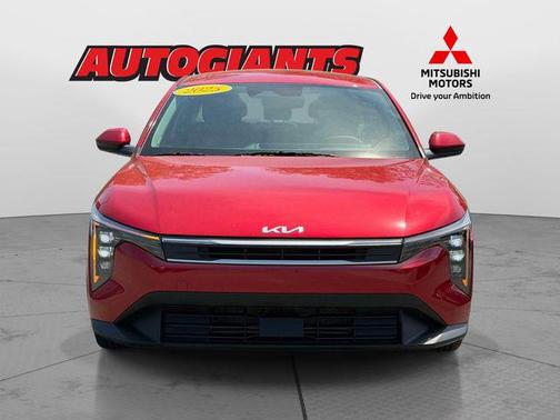 Currant Red 2025 Kia K4 LXS