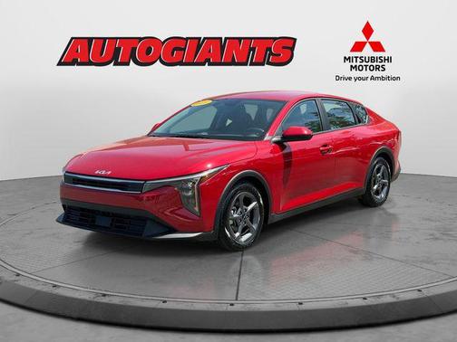 Currant Red 2025 Kia K4 LXS