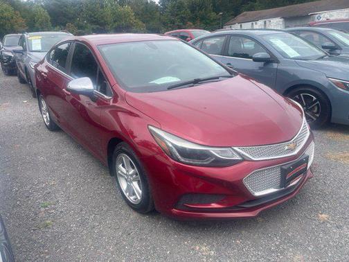 Cajun Red Tintcoat 2018 Chevrolet Cruze LT