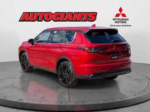 Red Diamond 2026 Mitsubishi Outlander LE