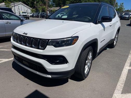 Bright White Clearcoat 2025 Jeep Compass Limited