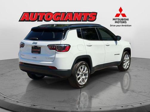 Bright White Clearcoat 2025 Jeep Compass Limited