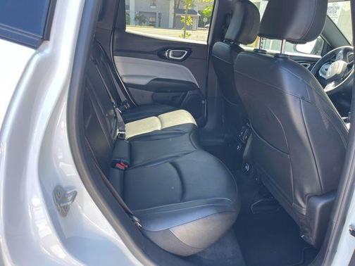 Bright White Clearcoat 2025 Jeep Compass Limited