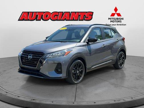 Gun Metallic 2023 Nissan Kicks SR