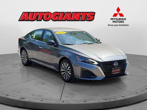 Gun Metallic 2025 Nissan Altima 2.5 SV