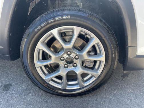 Bright White Clearcoat 2025 Jeep Compass Limited