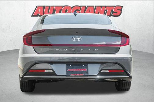 2022 Hyundai SONATA SE