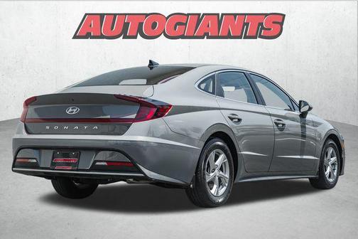 2022 Hyundai SONATA SE