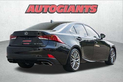 2018 Lexus IS 300 Base