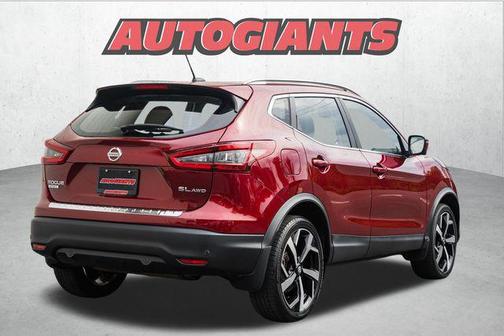 2022 Nissan Rogue Sport SL