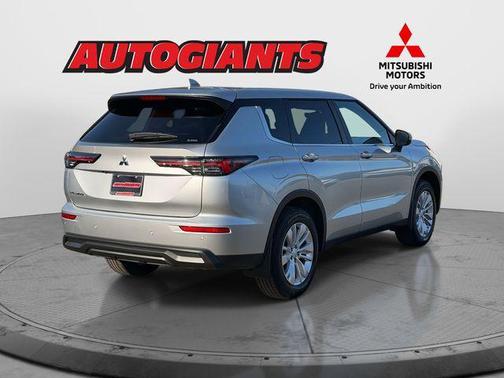 2026 Mitsubishi Outlander ES 2.5 S-AWC