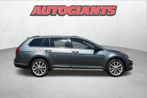 2017 Volkswagen Golf Alltrack TSI S
