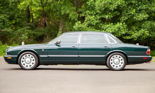2003 Jaguar XJ8 Super V8