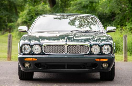 2003 Jaguar XJ8 Super V8