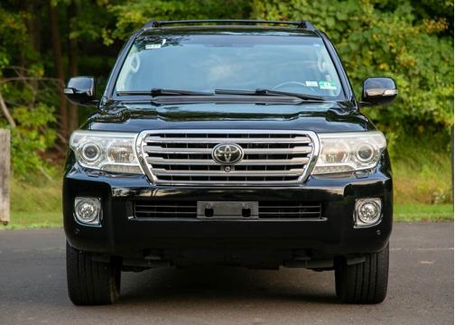 2013 Toyota Land Cruiser Base