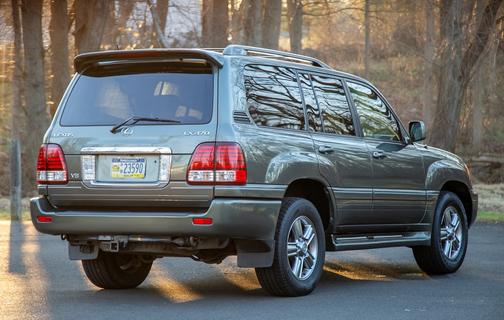 Green 2006 Lexus LX 470 Base