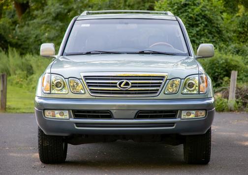 2003 Lexus LX 470 Base