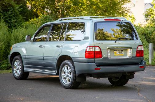 2003 Lexus LX 470 Base