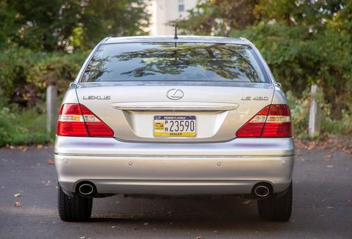 2004 Lexus LS 430 Base
