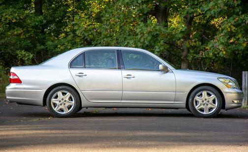 2004 Lexus LS 430 Base