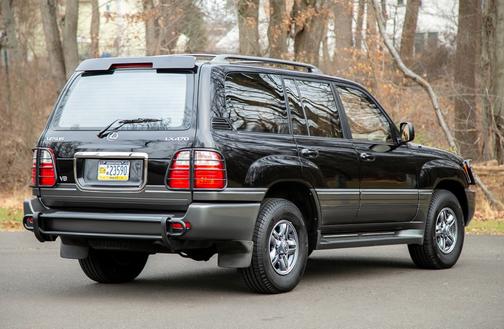 2002 Lexus LX 470 Base