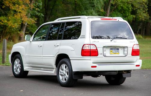 2005 Lexus LX 470 Base